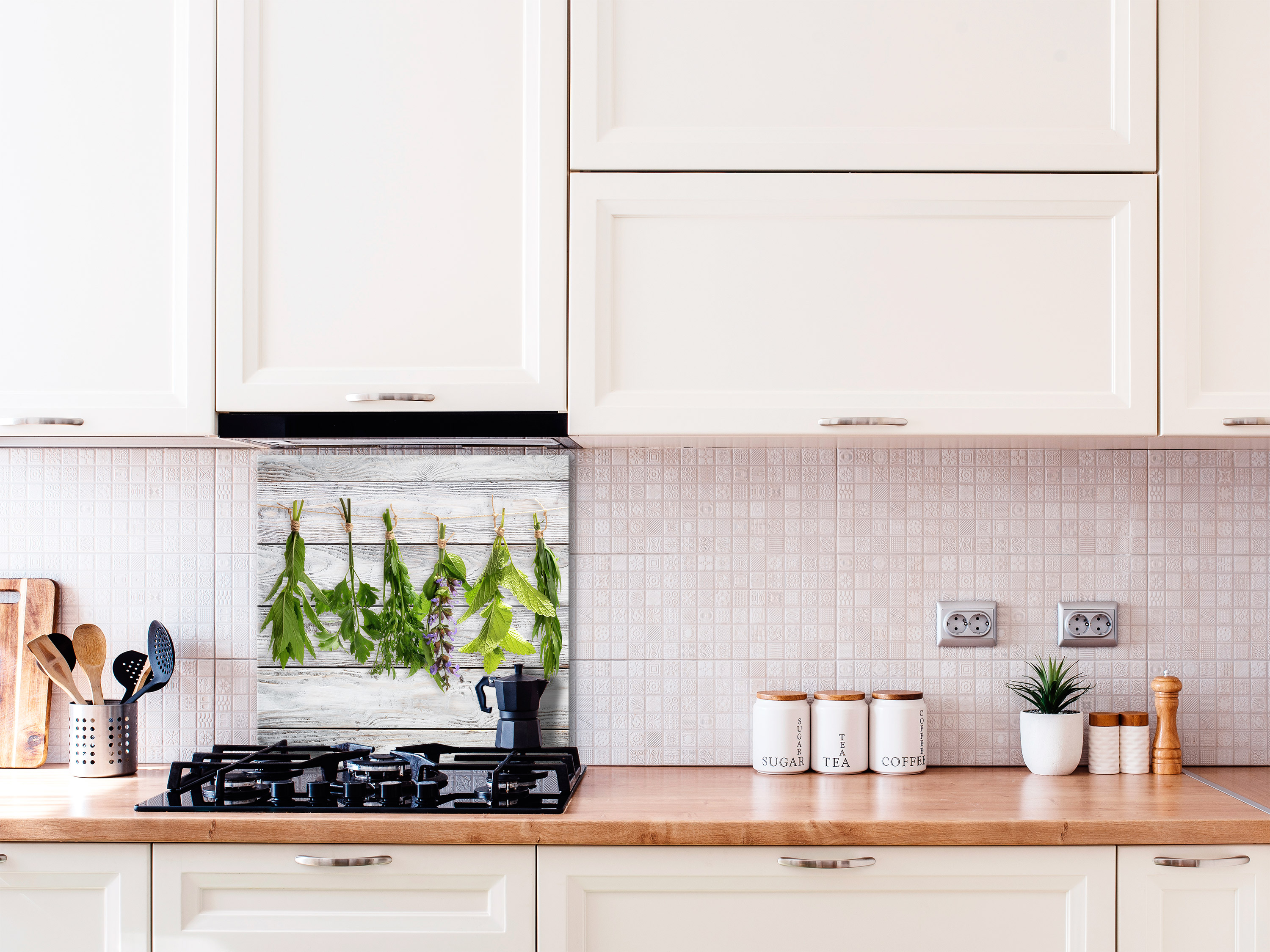 Tempered Glass Kitchen Splashback – Stylish Wall Panel To Protect & Decorate